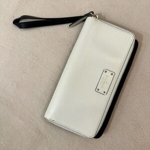 Kate Spade White and Black Women's Wallet